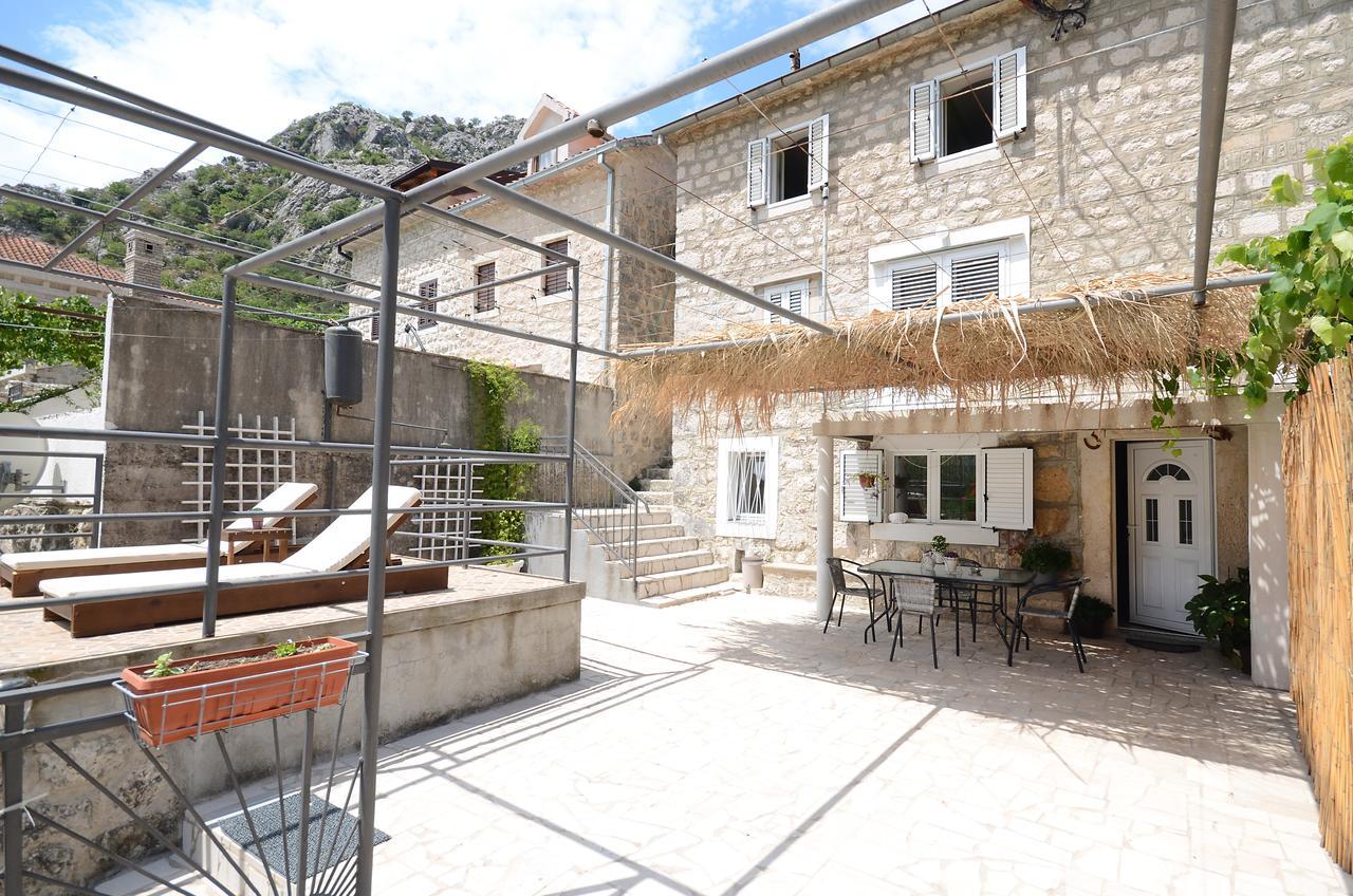 Stone House Dragutinovic Apartment Kotor Ngoại thất bức ảnh