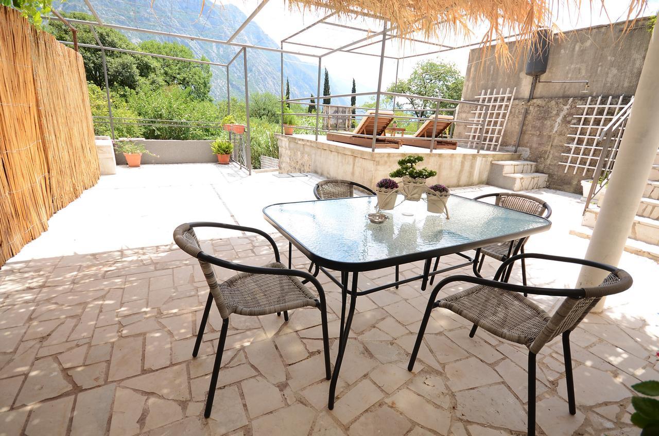 Stone House Dragutinovic Apartment Kotor Ngoại thất bức ảnh