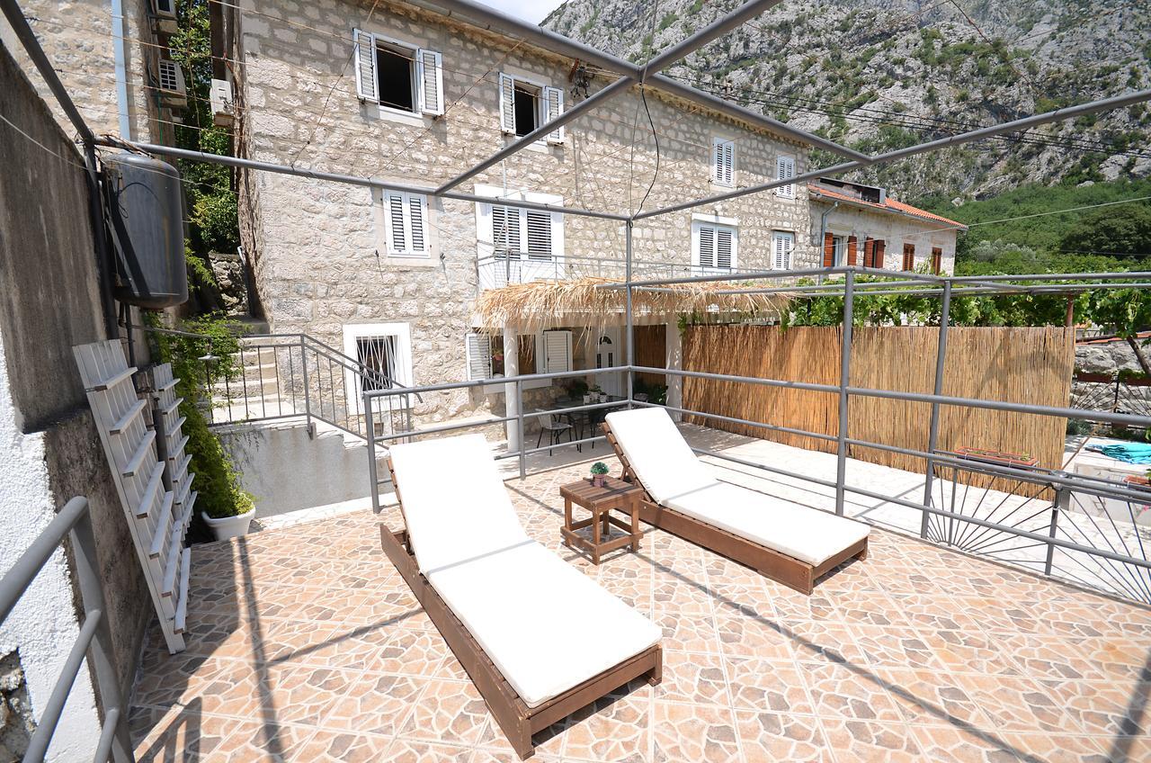 Stone House Dragutinovic Apartment Kotor Ngoại thất bức ảnh